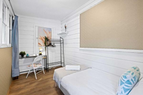 Boutique Single Room - Centrally Located at Granville - External - Shared Bathroom, Sydney